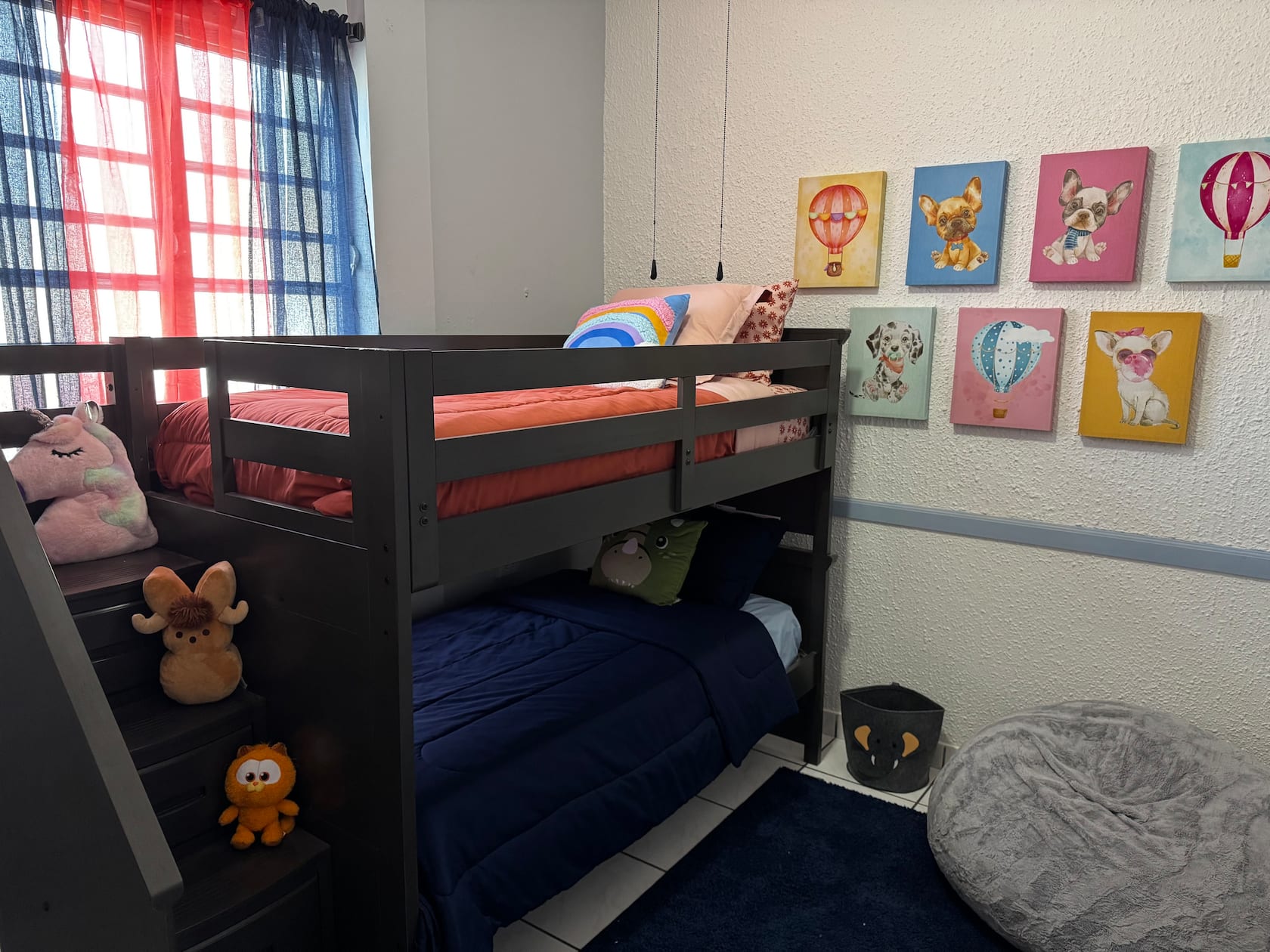 Kids bunk room