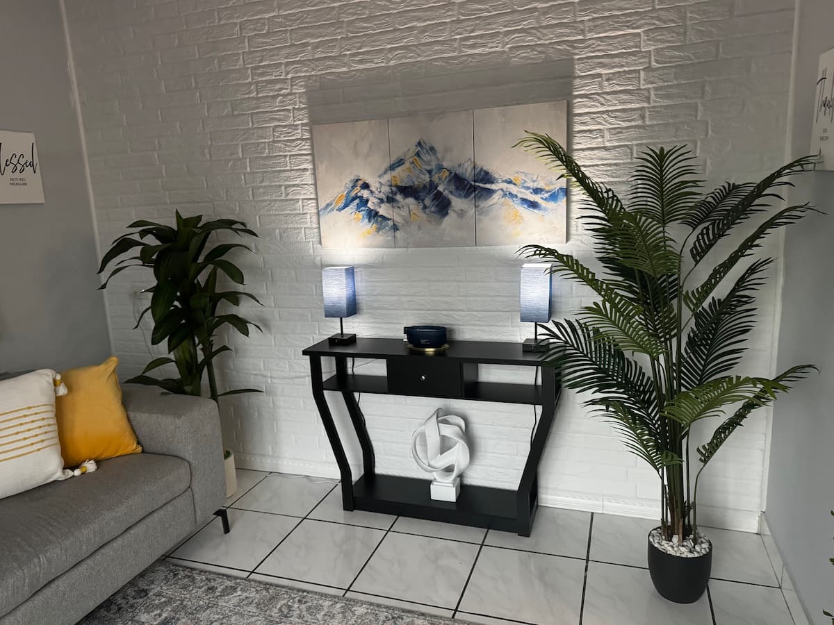 Entry console and welcoming foyer